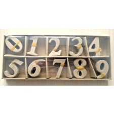 Pappimassist numbrid 0-9, igat 10 tk., numbri kõrgus 4cm